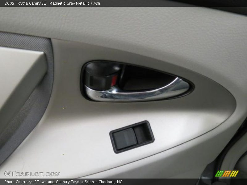 Magnetic Gray Metallic / Ash 2009 Toyota Camry SE