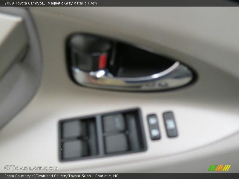 Magnetic Gray Metallic / Ash 2009 Toyota Camry SE