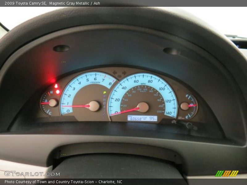 Magnetic Gray Metallic / Ash 2009 Toyota Camry SE