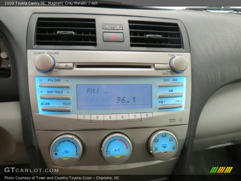 Magnetic Gray Metallic / Ash 2009 Toyota Camry SE