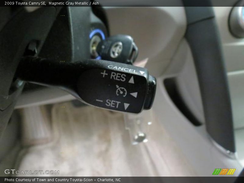 Magnetic Gray Metallic / Ash 2009 Toyota Camry SE