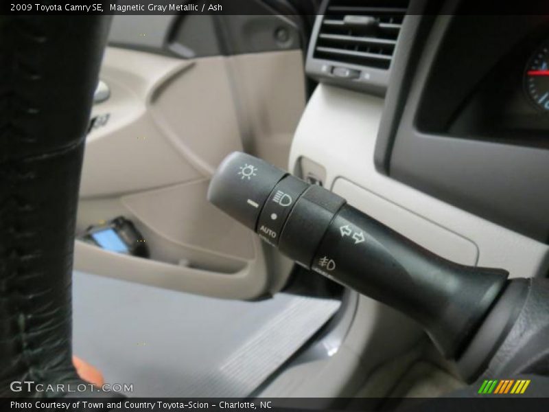 Magnetic Gray Metallic / Ash 2009 Toyota Camry SE