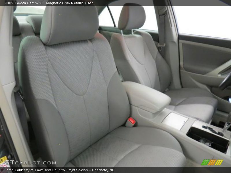 Magnetic Gray Metallic / Ash 2009 Toyota Camry SE