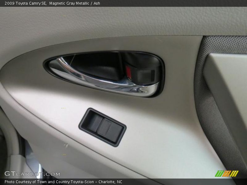 Magnetic Gray Metallic / Ash 2009 Toyota Camry SE