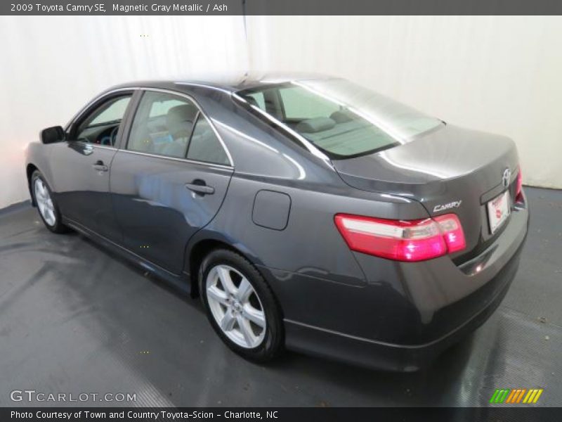 Magnetic Gray Metallic / Ash 2009 Toyota Camry SE