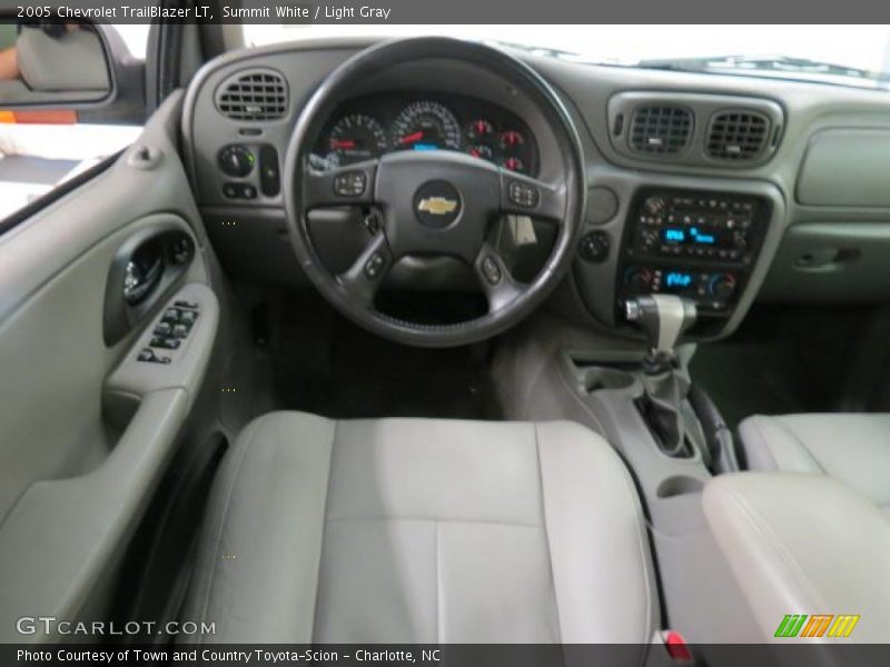Summit White / Light Gray 2005 Chevrolet TrailBlazer LT
