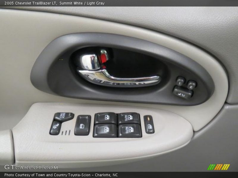 Summit White / Light Gray 2005 Chevrolet TrailBlazer LT