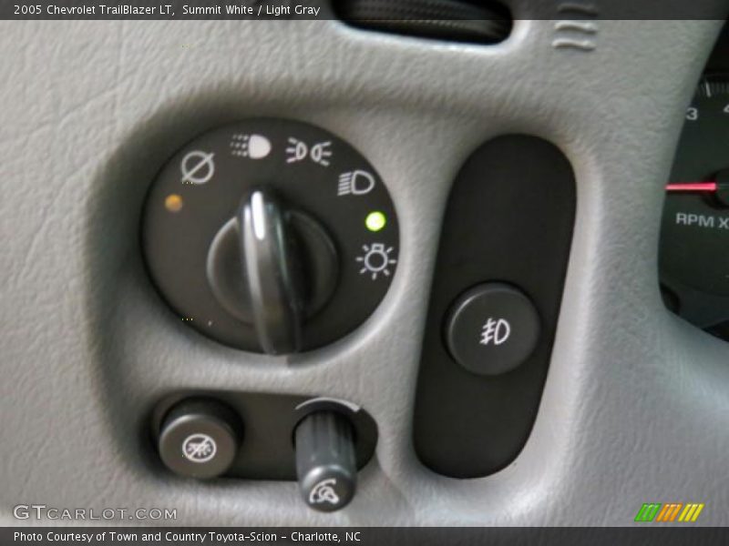Summit White / Light Gray 2005 Chevrolet TrailBlazer LT