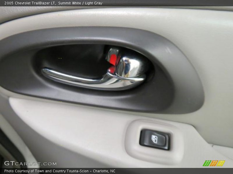 Summit White / Light Gray 2005 Chevrolet TrailBlazer LT