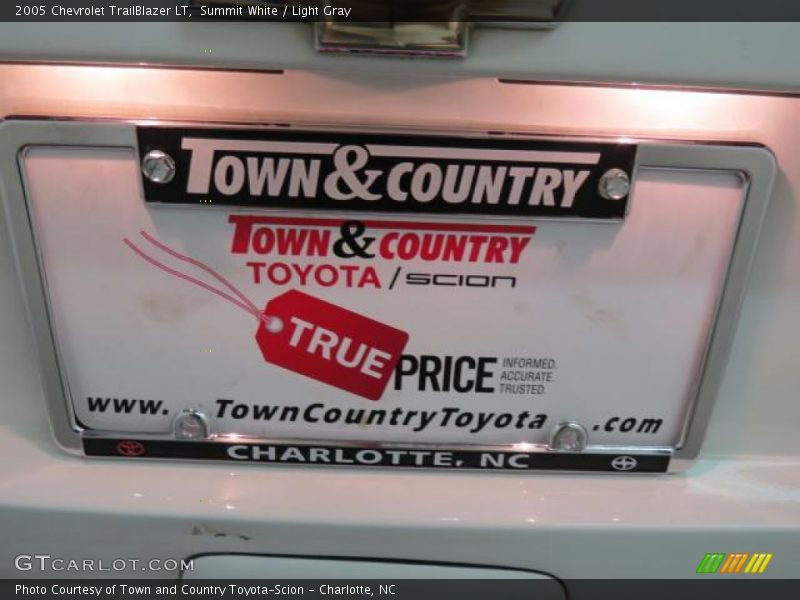 Summit White / Light Gray 2005 Chevrolet TrailBlazer LT