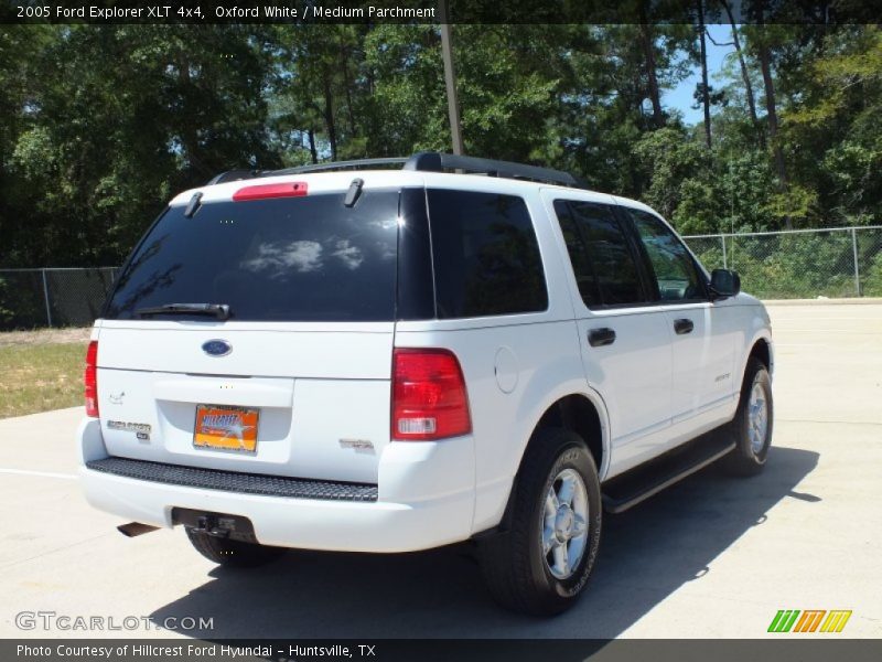 Oxford White / Medium Parchment 2005 Ford Explorer XLT 4x4