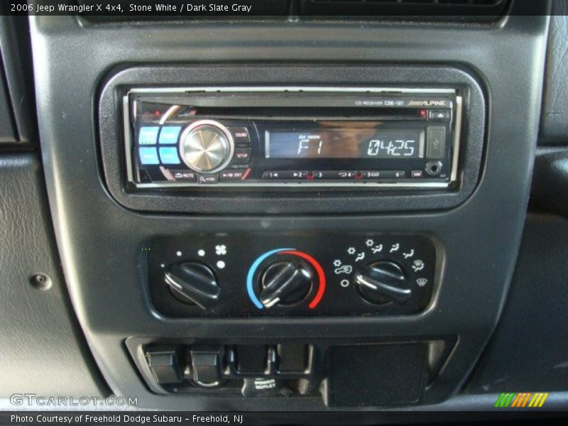 Stone White / Dark Slate Gray 2006 Jeep Wrangler X 4x4