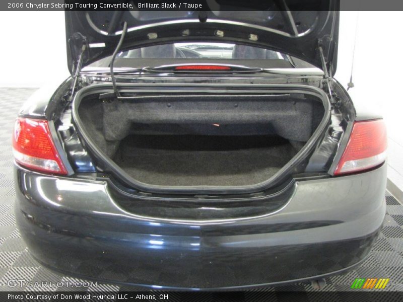  2006 Sebring Touring Convertible Trunk