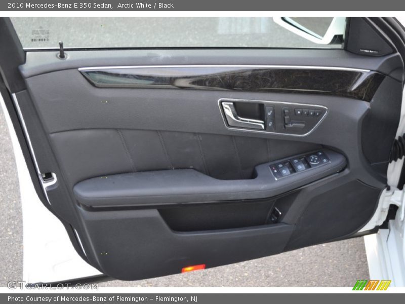 Arctic White / Black 2010 Mercedes-Benz E 350 Sedan