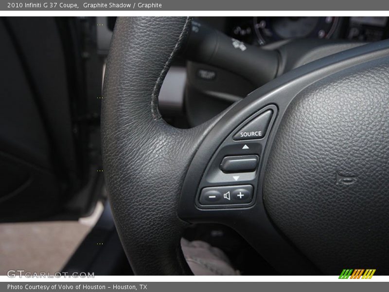 Controls of 2010 G 37 Coupe