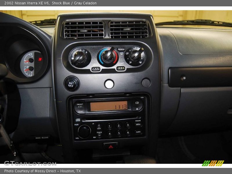 Shock Blue / Gray Celadon 2002 Nissan Xterra XE V6
