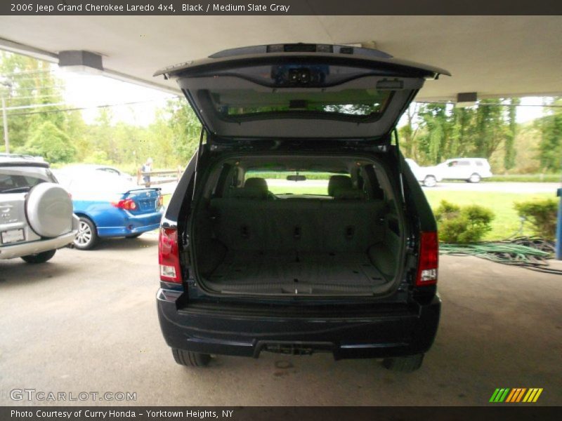 Black / Medium Slate Gray 2006 Jeep Grand Cherokee Laredo 4x4