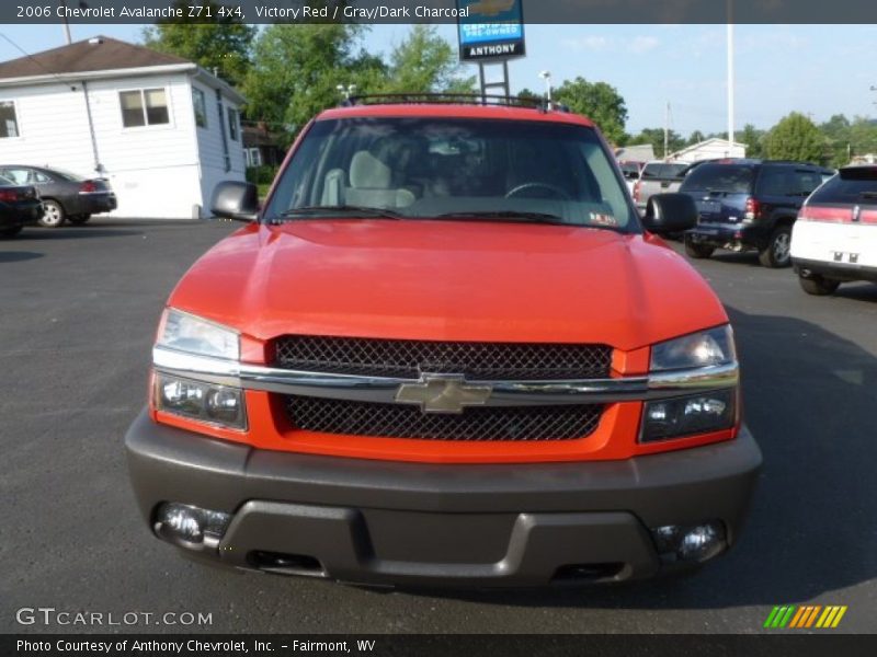 Victory Red / Gray/Dark Charcoal 2006 Chevrolet Avalanche Z71 4x4