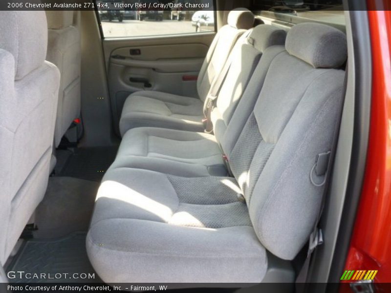 Victory Red / Gray/Dark Charcoal 2006 Chevrolet Avalanche Z71 4x4
