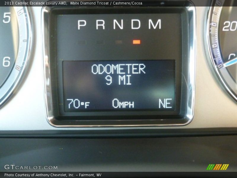 White Diamond Tricoat / Cashmere/Cocoa 2013 Cadillac Escalade Luxury AWD