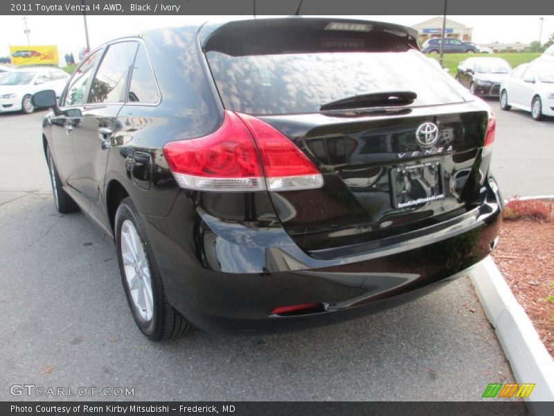 Black / Ivory 2011 Toyota Venza I4 AWD