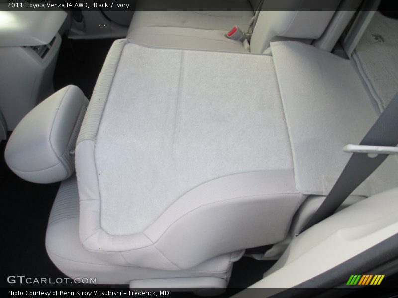 Black / Ivory 2011 Toyota Venza I4 AWD