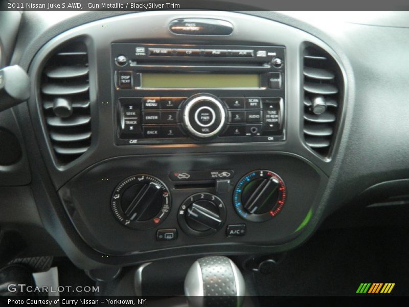 Gun Metallic / Black/Silver Trim 2011 Nissan Juke S AWD