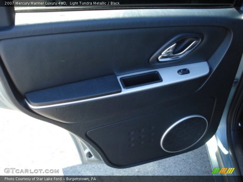 Light Tundra Metallic / Black 2007 Mercury Mariner Luxury 4WD