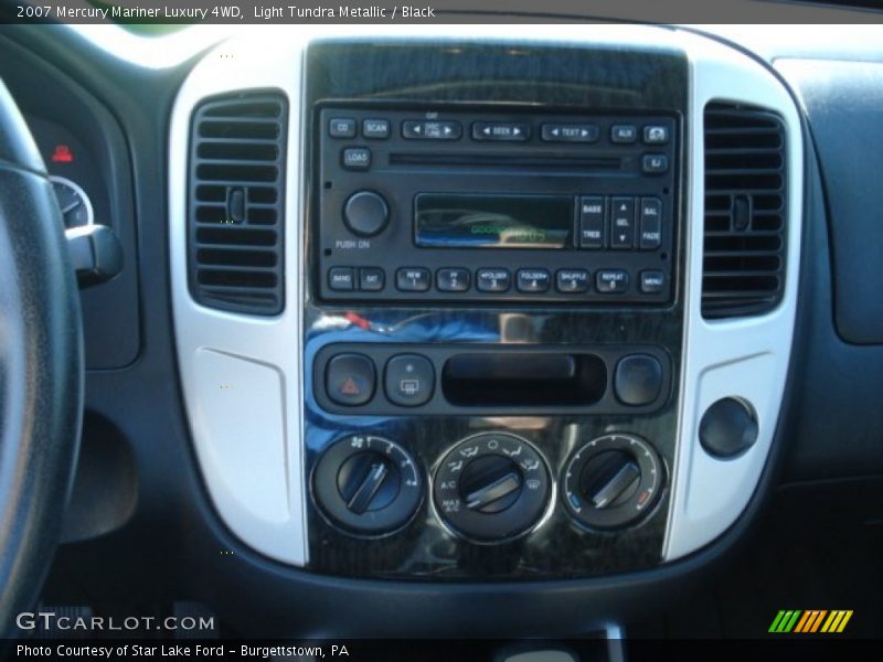 Light Tundra Metallic / Black 2007 Mercury Mariner Luxury 4WD