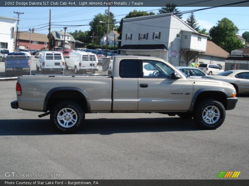 Light Almond Pearl Metallic / Taupe 2002 Dodge Dakota SLT Club Cab 4x4
