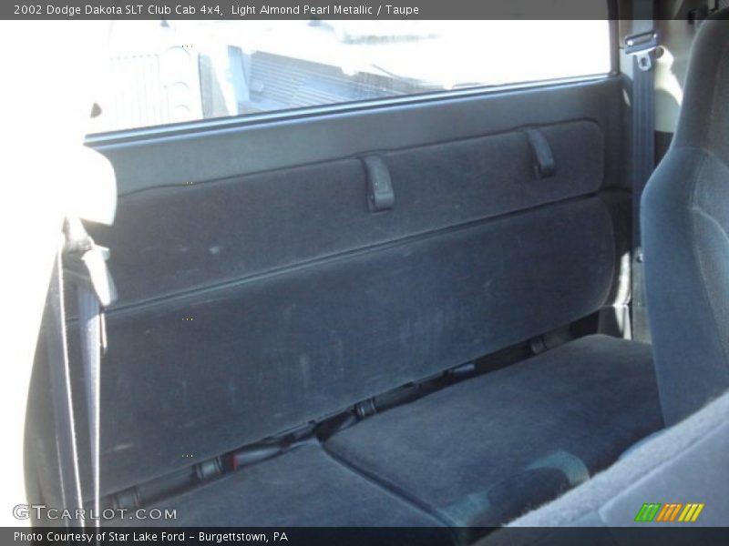 Light Almond Pearl Metallic / Taupe 2002 Dodge Dakota SLT Club Cab 4x4