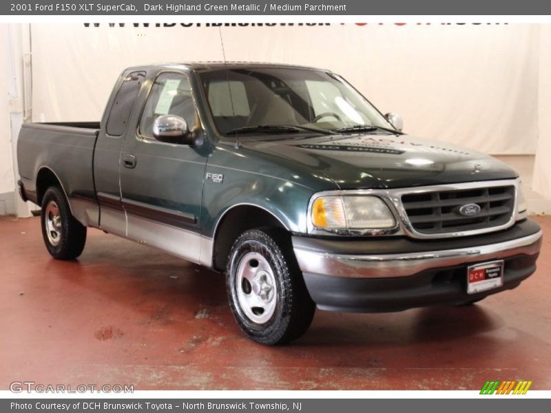 Dark Highland Green Metallic / Medium Parchment 2001 Ford F150 XLT SuperCab