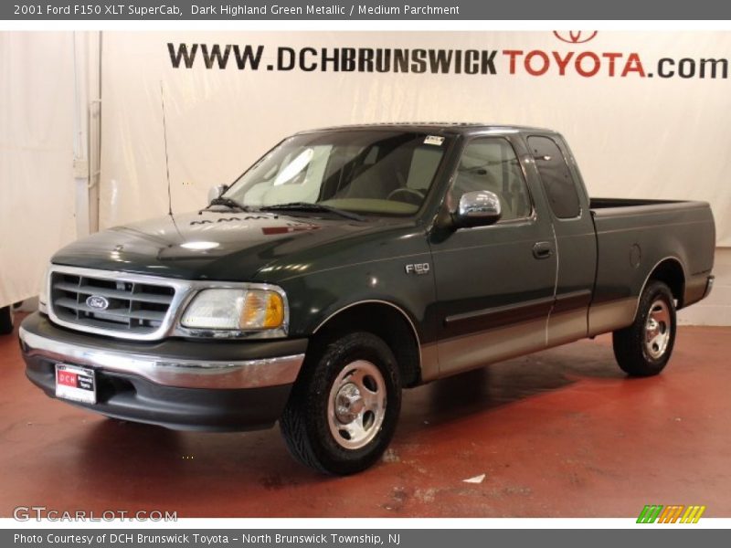 Dark Highland Green Metallic / Medium Parchment 2001 Ford F150 XLT SuperCab