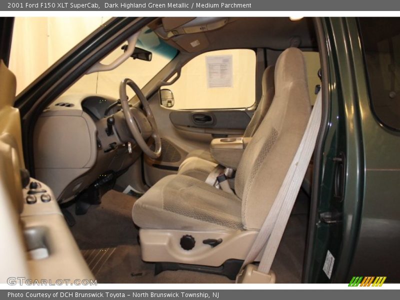 Dark Highland Green Metallic / Medium Parchment 2001 Ford F150 XLT SuperCab