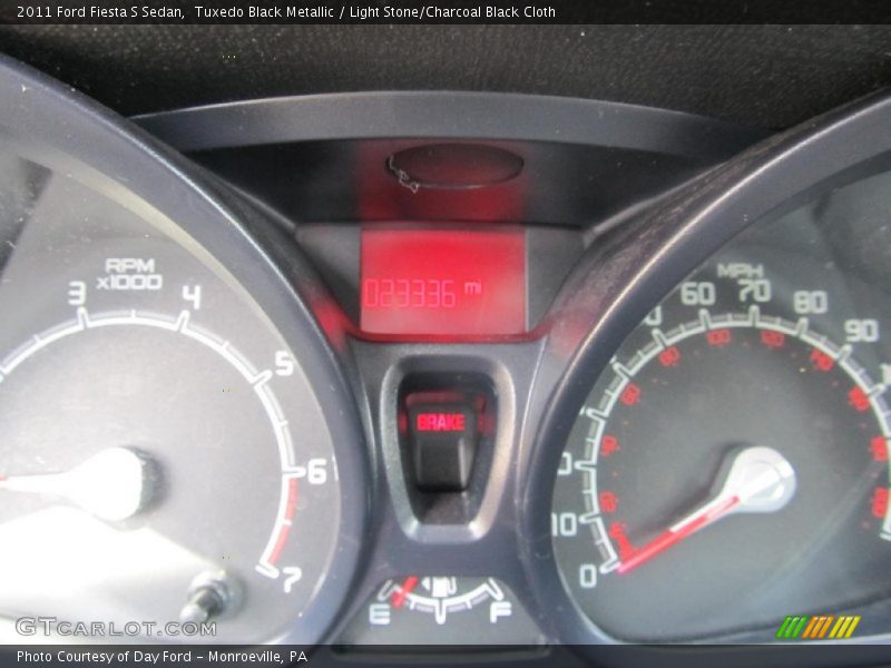 Tuxedo Black Metallic / Light Stone/Charcoal Black Cloth 2011 Ford Fiesta S Sedan