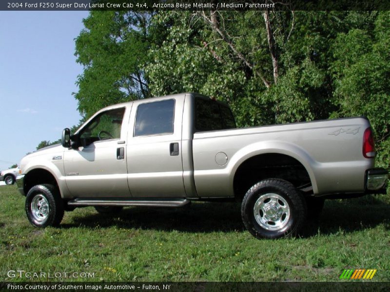 Arizona Beige Metallic / Medium Parchment 2004 Ford F250 Super Duty Lariat Crew Cab 4x4