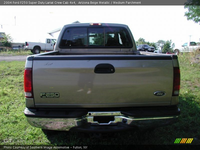 Arizona Beige Metallic / Medium Parchment 2004 Ford F250 Super Duty Lariat Crew Cab 4x4