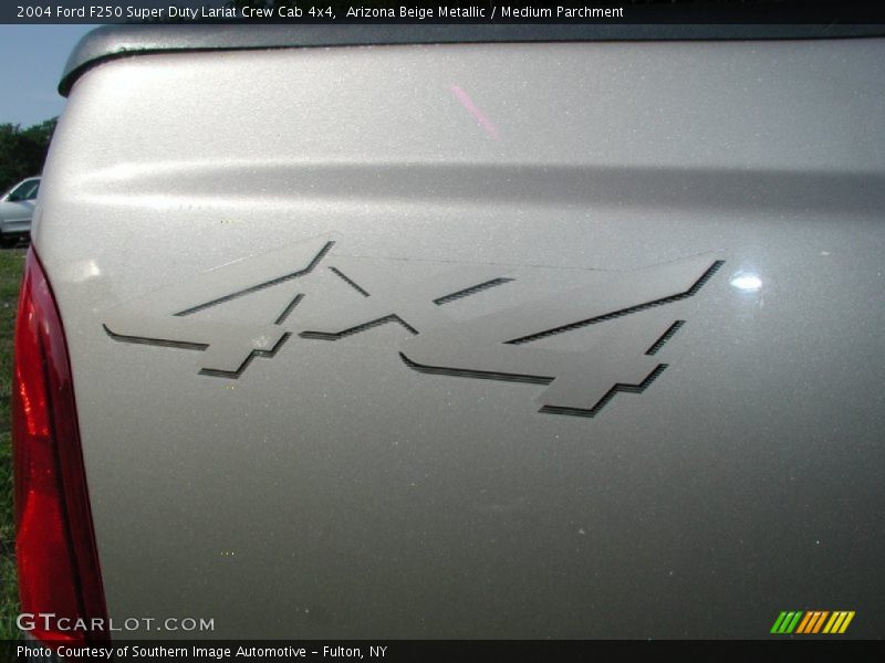 Arizona Beige Metallic / Medium Parchment 2004 Ford F250 Super Duty Lariat Crew Cab 4x4
