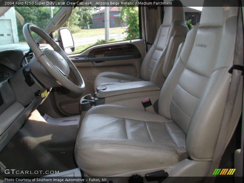 Arizona Beige Metallic / Medium Parchment 2004 Ford F250 Super Duty Lariat Crew Cab 4x4