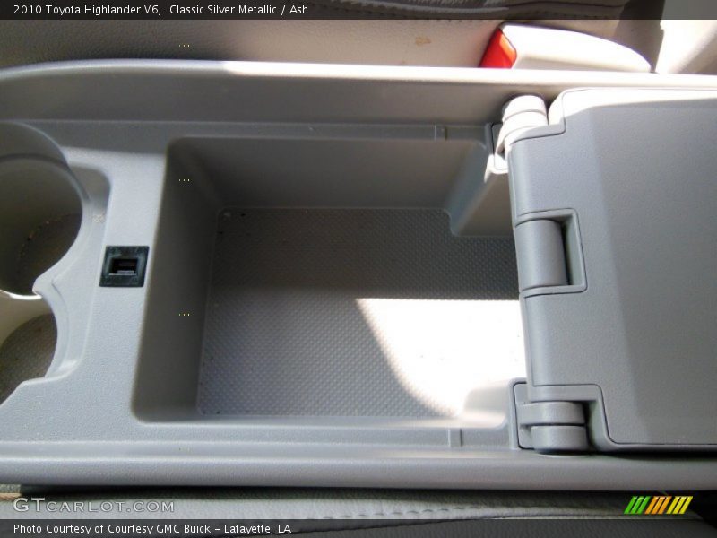 Classic Silver Metallic / Ash 2010 Toyota Highlander V6