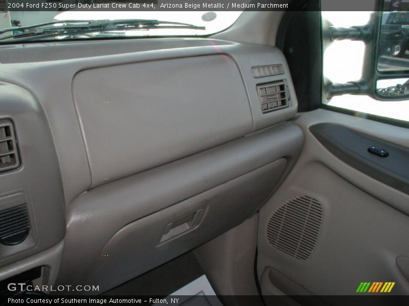 Arizona Beige Metallic / Medium Parchment 2004 Ford F250 Super Duty Lariat Crew Cab 4x4