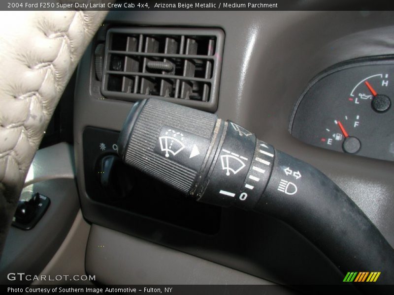 Arizona Beige Metallic / Medium Parchment 2004 Ford F250 Super Duty Lariat Crew Cab 4x4