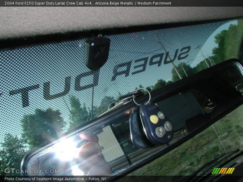 Arizona Beige Metallic / Medium Parchment 2004 Ford F250 Super Duty Lariat Crew Cab 4x4