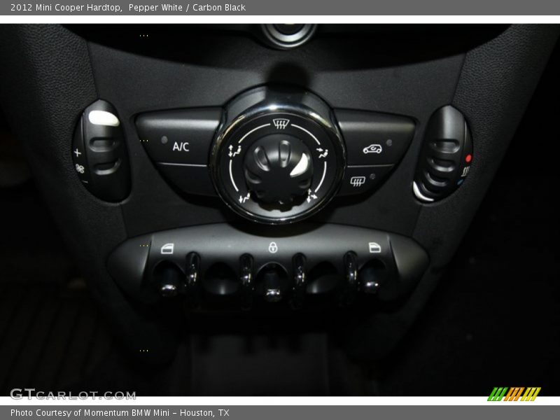 Pepper White / Carbon Black 2012 Mini Cooper Hardtop