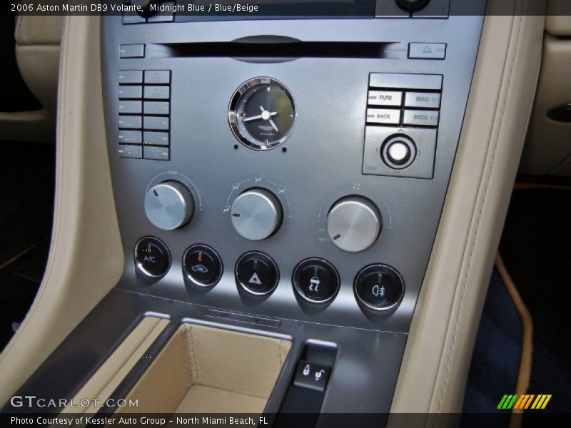 Controls of 2006 DB9 Volante