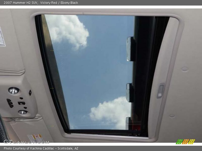 Sunroof of 2007 H2 SUV