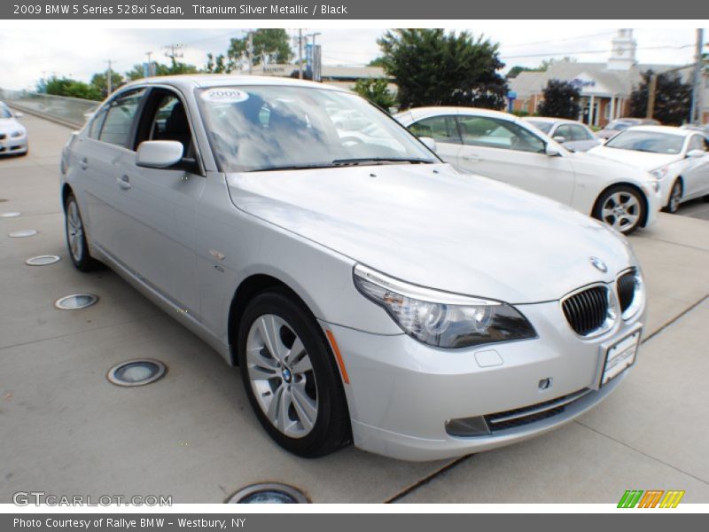 Titanium Silver Metallic / Black 2009 BMW 5 Series 528xi Sedan