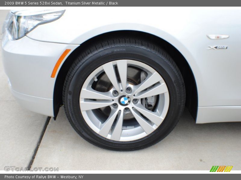 Titanium Silver Metallic / Black 2009 BMW 5 Series 528xi Sedan