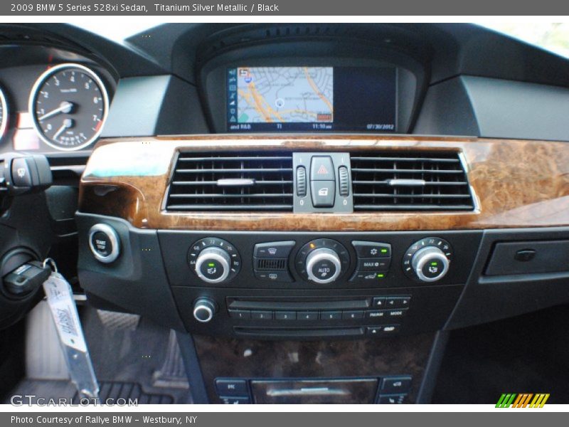 Titanium Silver Metallic / Black 2009 BMW 5 Series 528xi Sedan