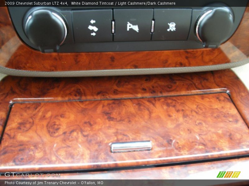 White Diamond Tintcoat / Light Cashmere/Dark Cashmere 2009 Chevrolet Suburban LTZ 4x4